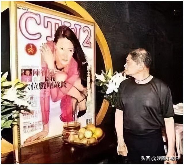 星女郎被母亲逼迫，一年拍10部“风月片”，为情疯癫29岁弃子跳楼