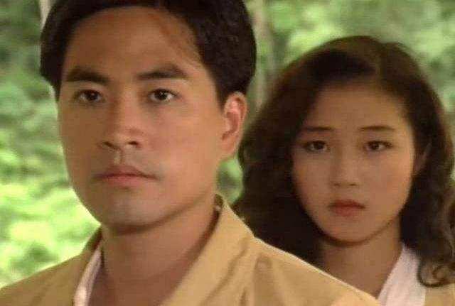 万绮雯嫁陈十三19年无子,不过却让她得到梦想中该有的爱情。