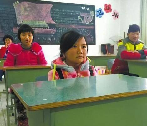 四川“不老女孩”曾玉珊：7岁衰老如老妇，17岁时重获婴儿容颜