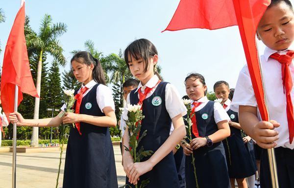 镜头|清明祭英烈