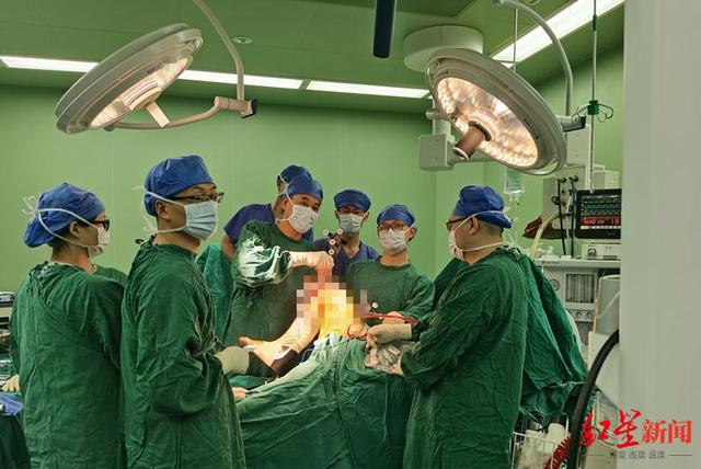 西南地区首例！国产机器人精准辅助全膝关节置换手术 可丝毫不差