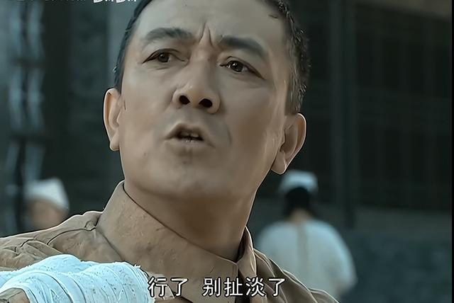 三刷《亮剑》后，才懂得身为师长的李云龙，为何敢顶撞王副军长