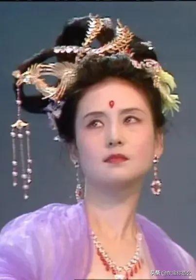 嫦娥不是谁都能演，有人飘飘欲仙，有人脸黑脖子粗又土又丑