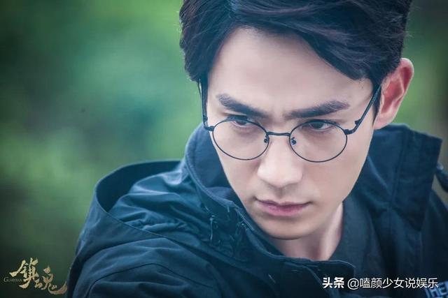 一人分饰两个角色的演员，只服这5位，他们没精分，观众先精分了