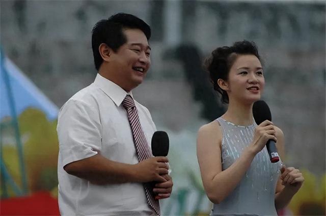 主持人肖东坡：一婚娶校花妻子遭离婚，与女商人55天闪婚获幸福