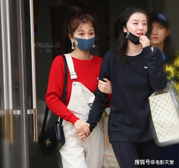 《青你1》成员无人问津，对比《偶练》爱奇艺差别对待都很明显了