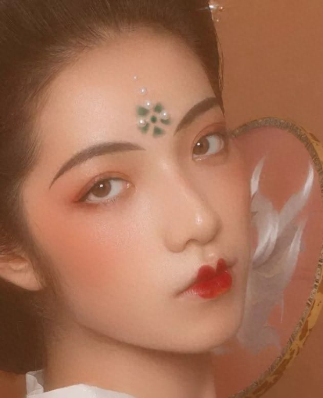 花钿？花黄？钿？原来他们都不一样！你知道每一种都是什么样吗？