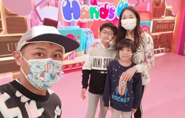 重返公司！TVB童颜主播携儿子上节目，婚后移民澳洲今再回流香港
