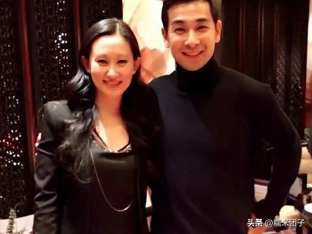 回顾20年前的紧身裤造型，《东北一家人》中的牛小玲真是臀围达人