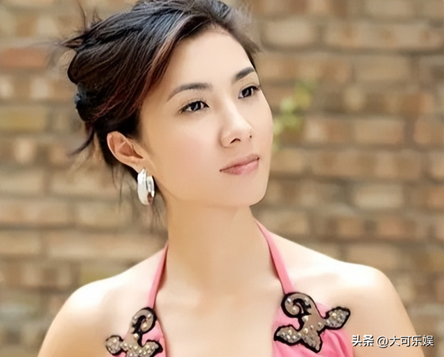 女星边潇潇:与印小天的纠纷导致两败俱伤,她嫁导演丈夫幸福吗?