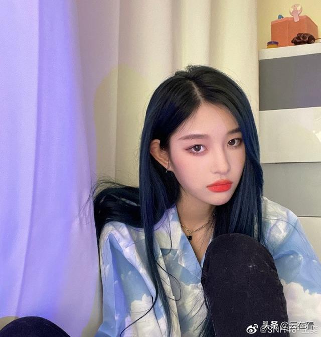 美女艺人SNH48-王奕迷人可爱美照好酷