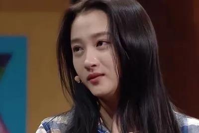 不再回避！关晓彤直“恋爱八年不结婚”，鹿晗评论区沦陷