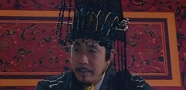 焦晃现状曝光，行动不便靠助行器行走，与小30岁妻子住无电梯顶层