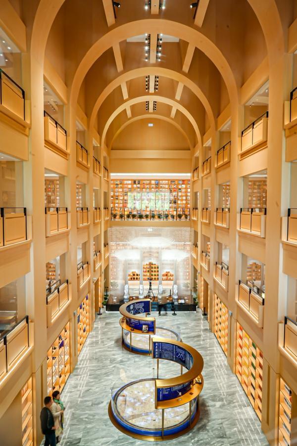 和徐光启“仰望”同一片星空，跟希腊作家了解“太阳的女儿”