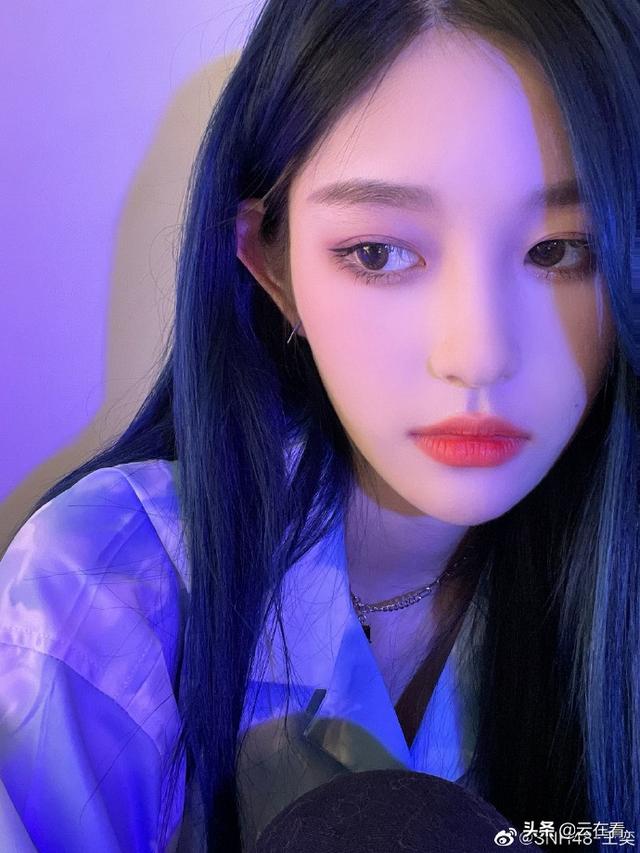 美女艺人SNH48-王奕迷人可爱美照好酷