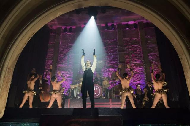 很多外媒说，《巴比伦柏林》是过去十年世界上最好的电视剧