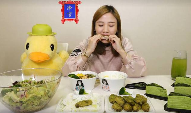 密子君：吃播界鼻祖，大胃王被央视批评浪费后，为何她却人气依旧