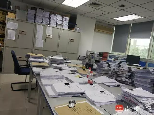 香港“新义安”内地分支被端，牵出多名公职人员！受贿数千万细节曝光