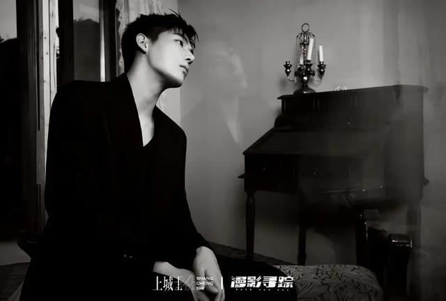 《漫影寻踪》神秘来袭,baby与王安宇合照暗藏何种玄机?