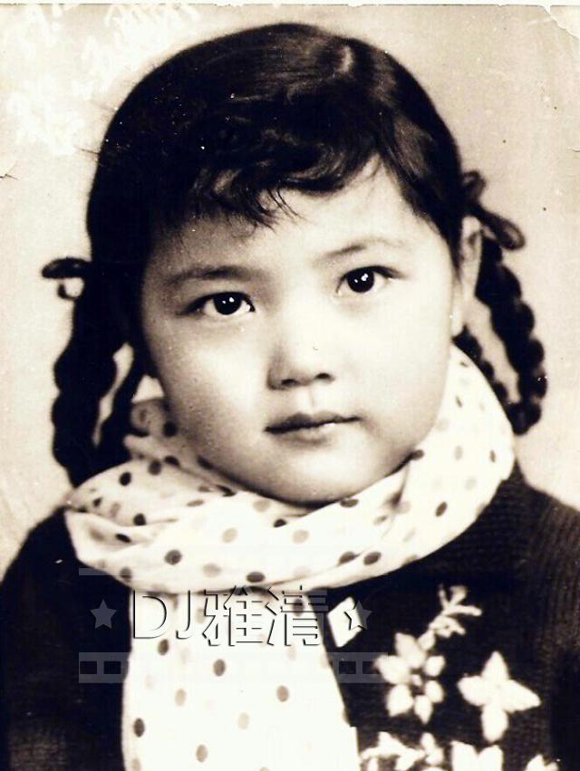 老照片:29位大明星的少女时代 个个像花骨朵般美丽 刘晓庆斗志昂扬