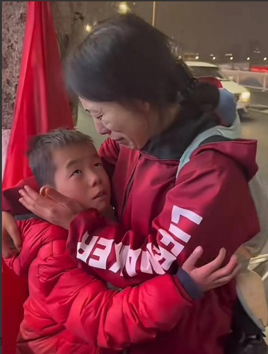 林静爆红涨粉50万，那个把她赶出家门的婆婆，肠子可能都要悔青了