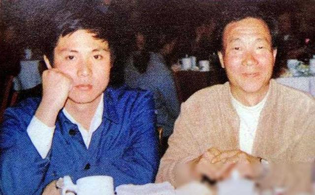 沈冠初，这位息影23年的昔日银幕美男，让我们一起瞧瞧他的罕见