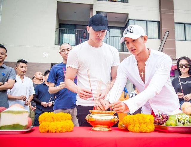 电影《血拳》曼谷开机 中泰强大阵容展泰拳雄风