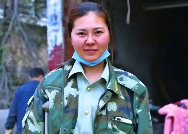 河南电焊工女孩罗雨：只有一条腿，被300多个男生表白，现怎样？