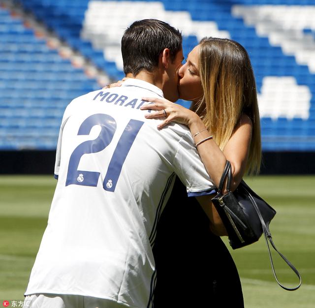 吻是最深情的告白 614亲吻情人节为你奉上体坛kiss合集