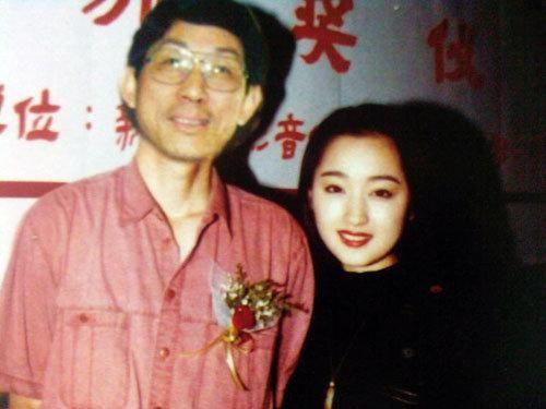 “玉女皇后”杨钰莹的迷乱情史，深陷红楼丑闻，一次恋爱影响一生