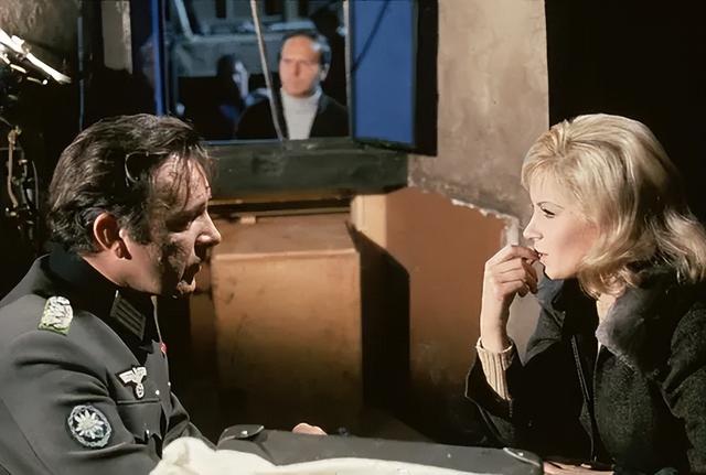 二战经典电影《血染雪山堡》：盟军七人深入虎穴，剧情一波三折