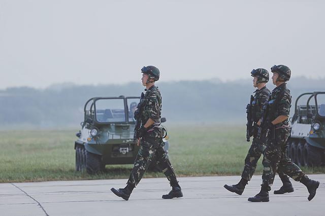 “扭转电视荧屏生态力作”《真男2》是没有说教的国防教育