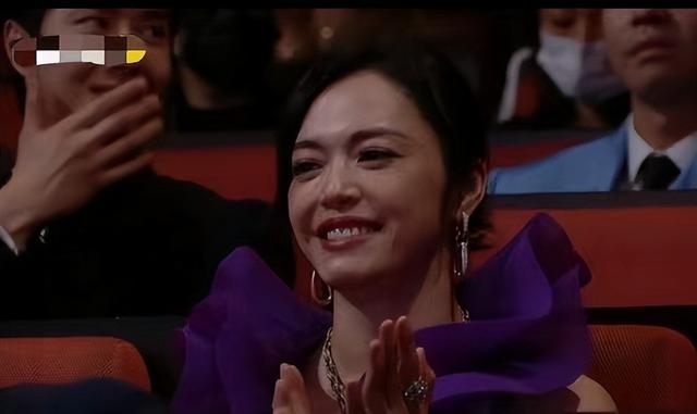 电影之夜内场座位暴露咖位!刘亦菲前排被嘲,朱一龙李易峰退后方