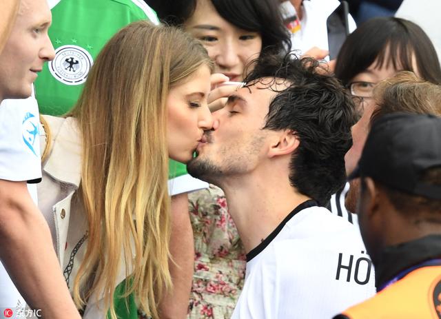 吻是最深情的告白 614亲吻情人节为你奉上体坛kiss合集