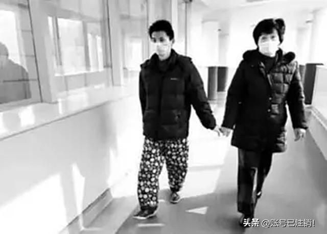 当初割肝救儿的“暴走妈妈”，后陷整容风波，现已退休回归平淡