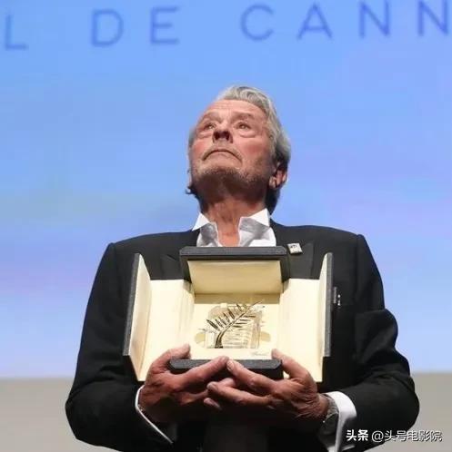 阿兰德龙去世，英俊风流一生，曾向中国女星求婚，说死后不验DNA