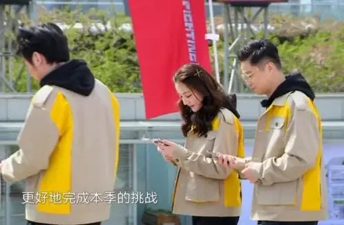 热巴168，岳云鹏170，张艺兴175，当三人站一排，奇妙