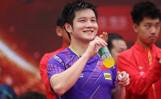 国乒身高：樊振东1米73，马龙1米75，王楚钦1米85，看着都差不多