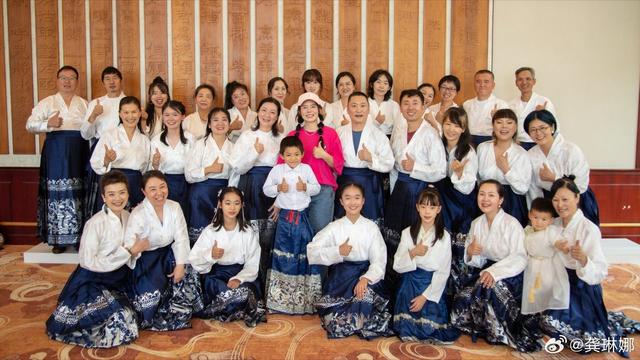 ​专访丨龚琳娜：做声音的导游