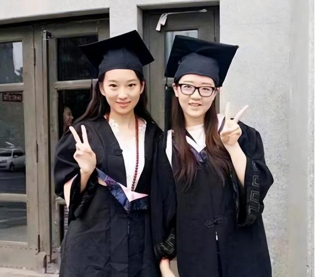 16年，东北美女画家离婚后，跑到江西出家当道士，如今怎么样了？