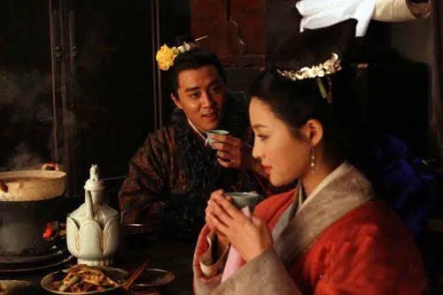 《水浒传》中的禁忌恋：西门庆与潘金莲的故事解析