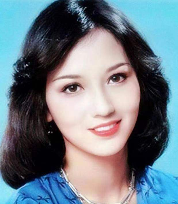 赵雅芝出轨被家暴,二婚嫁“花心龙套男”,情人痴等10年削发出家