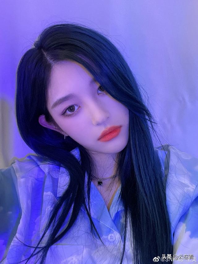 美女艺人SNH48-王奕迷人可爱美照好酷