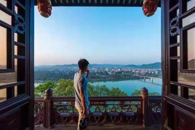 李昌芹的阆中之恋