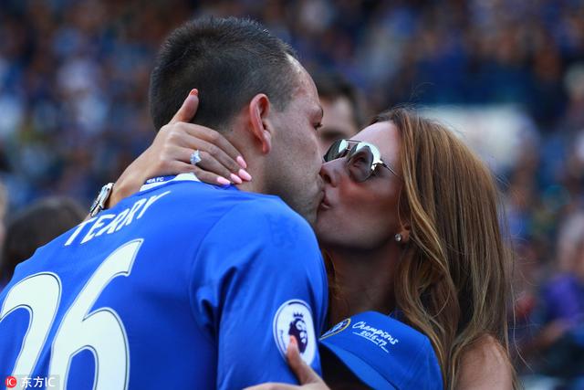 吻是最深情的告白 614亲吻情人节为你奉上体坛kiss合集