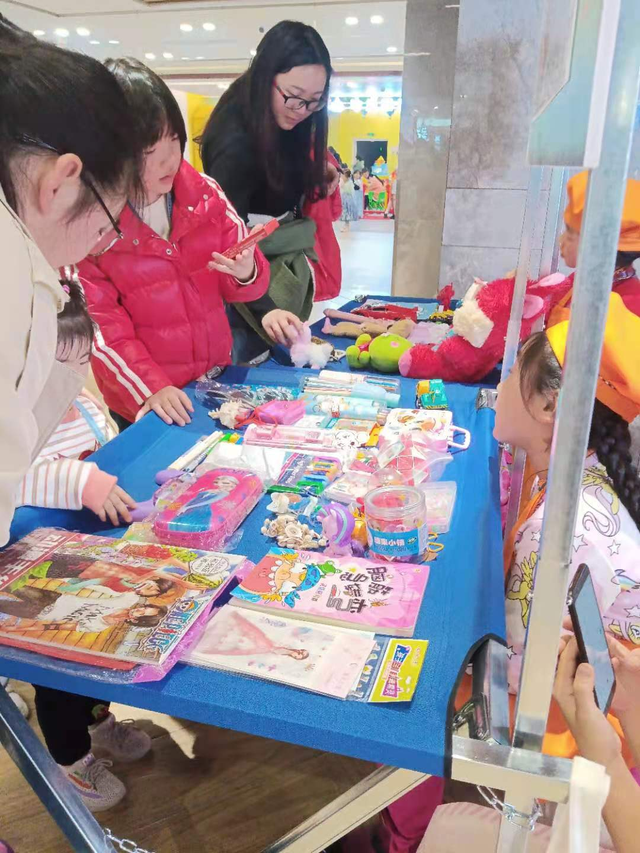 南郊生活广场开启童心集市之旅，你！准备好了么