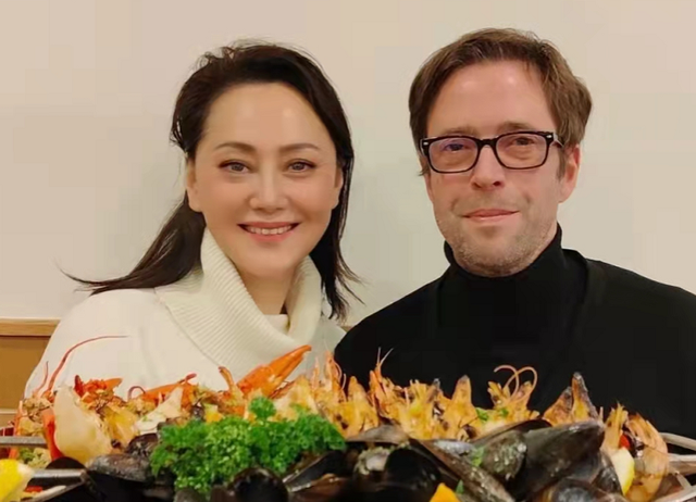 抛弃重病丈夫,甩掉著名导演,55岁再嫁比利时豪门的她现状怎样了