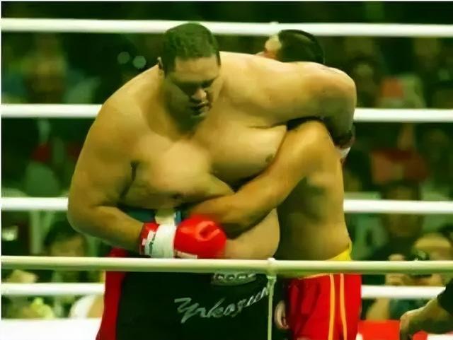 突发！世界最重拳手去世！相扑手果然不长命？