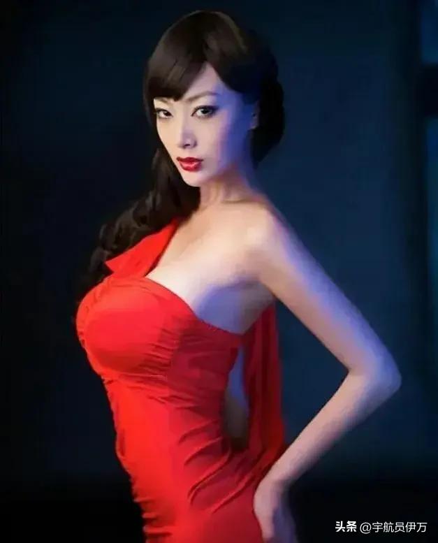 “人间尤物”王李丹妮：为帮初恋拍大尺度片却遭背叛，如今后悔吗