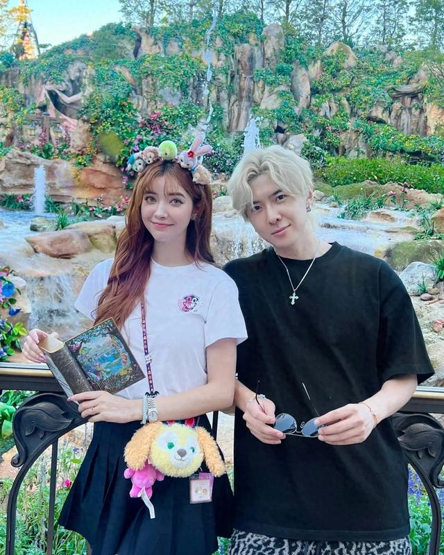 唐禹哲情人节高调放闪!抛开偶包与台美混血千金勾肩、亲吻